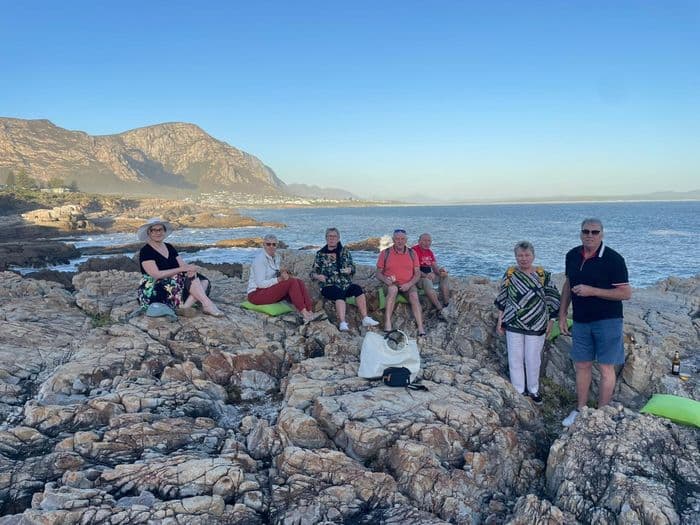 Sur la plage rocheuse de Hermanus